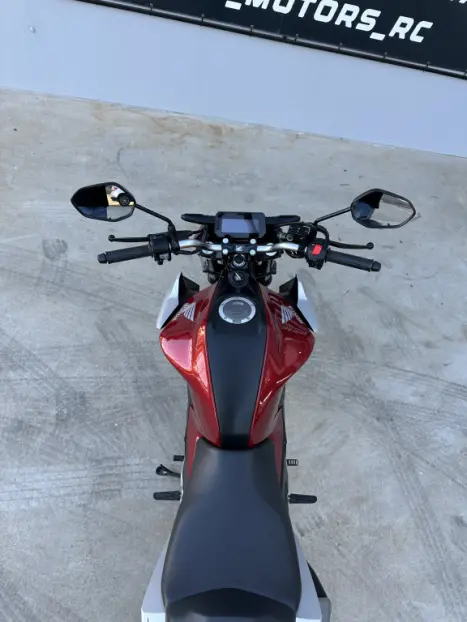 HONDA CB 300 F Twister FLEX ABS, Foto 6