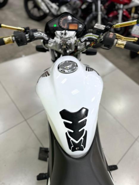 HONDA CB 300 R ESPECIAL EDITION, Foto 2