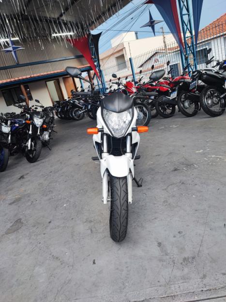 HONDA CB 300 R ESPECIAL EDITION, Foto 8