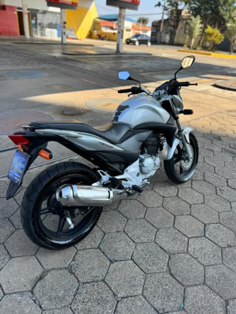 HONDA CB 300 R FLEX, Foto 3