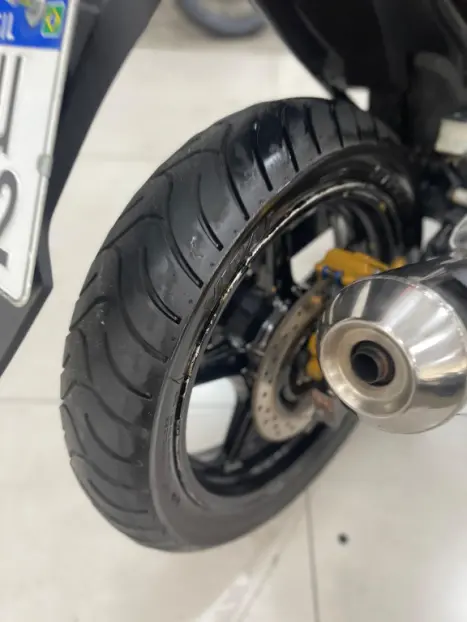 HONDA CB 300 R STD, Foto 3