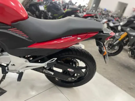 HONDA CB 300 R STD, Foto 8