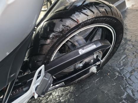 HONDA CB 300 R STD, Foto 2