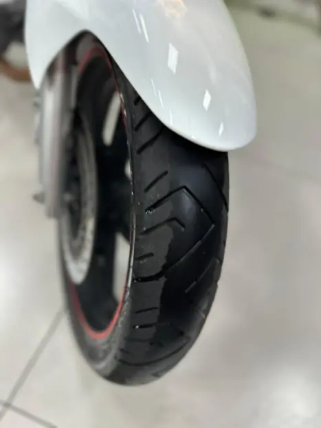 HONDA CB 300 R STD, Foto 9 HONDA CB 300 R STD, Foto 9