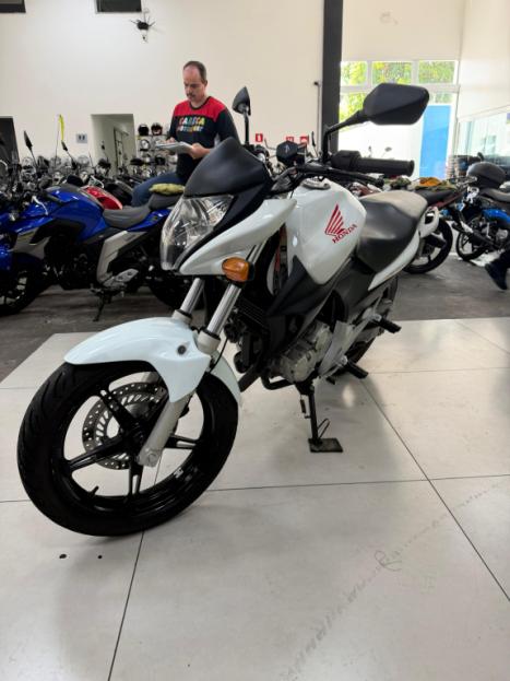 HONDA CB 300 R STD, Foto 2