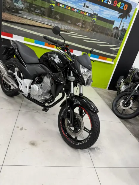 HONDA CB 300 R STD, Foto 4