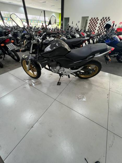 HONDA CB 300 R STD, Foto 3
