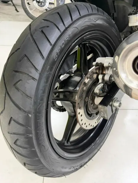 HONDA CB 300 R STD, Foto 9