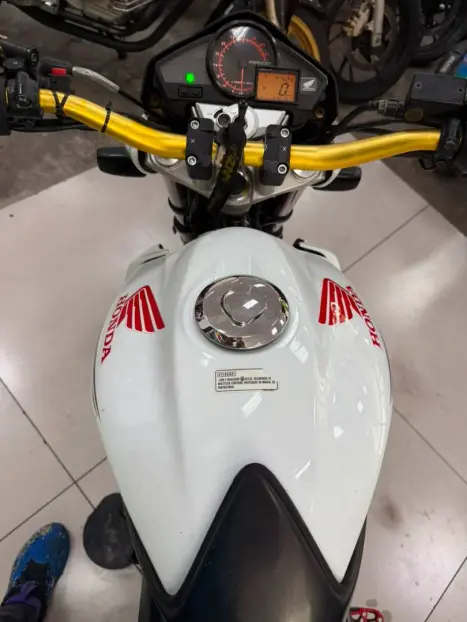 HONDA CB 300 R STD, Foto 11