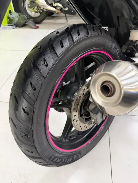 HONDA CB 300 R STD, Foto 6