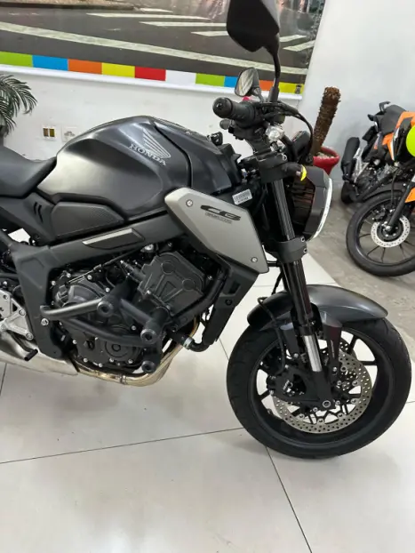 HONDA CB 650 R ABS, Foto 4 HONDA CB 650 R ABS, Foto 4