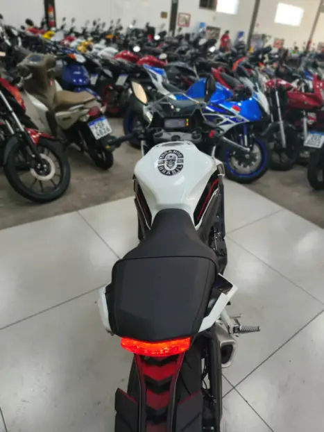 HONDA CB 650 R ABS, Foto 6