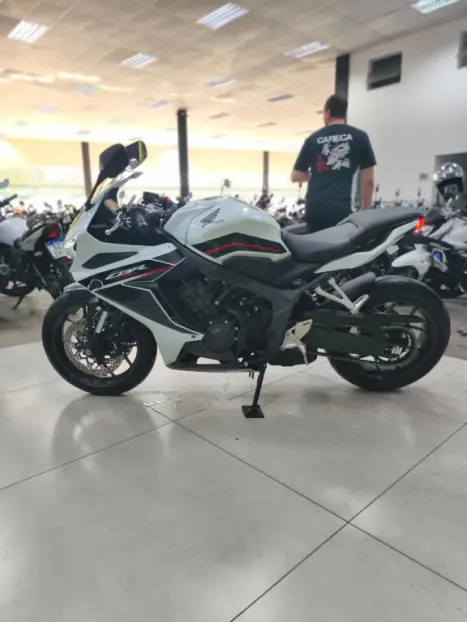 HONDA CB 650 R ABS, Foto 8