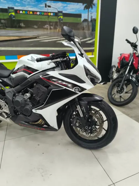 HONDA CB 650 R ABS, Foto 4