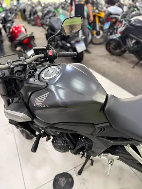 HONDA CB 650 R ABS, Foto 4