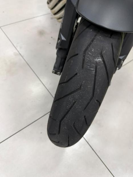 HONDA CB 650 R ABS, Foto 4