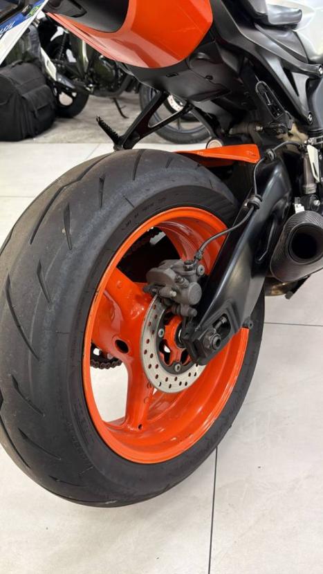 HONDA CBR 1000 RR FIRE BLADE, Foto 4