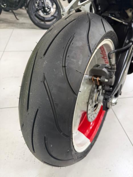 HONDA CBR 1000 RR FIRE BLADE, Foto 13