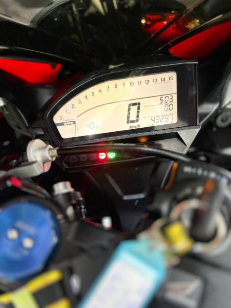 HONDA CBR 1000 RR FIRE BLADE, Foto 3