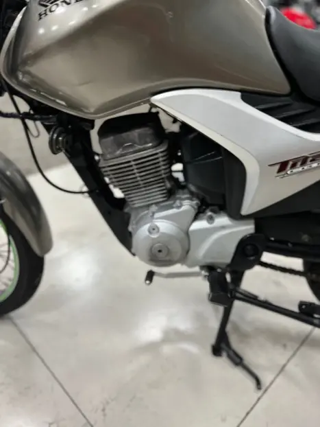 HONDA CG 150 TITAN KS, Foto 10