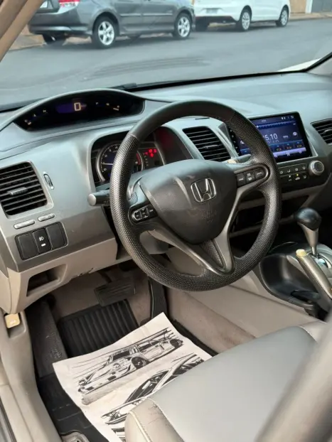 HONDA Civic 1.8 16V 4P FLEX LXL AUTOM�TICO, Foto 4