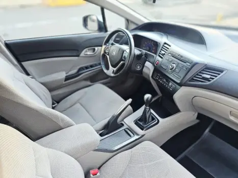 HONDA Civic 1.8 16V 4P FLEX LXS, Foto 18