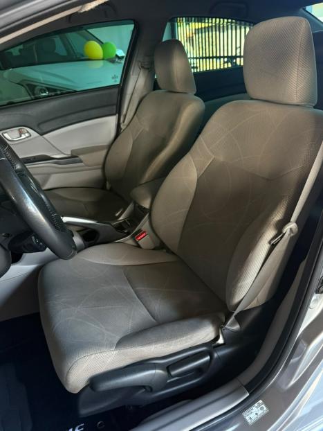 HONDA Civic 1.8 16V 4P FLEX LXS AUTOM�TICO, Foto 14