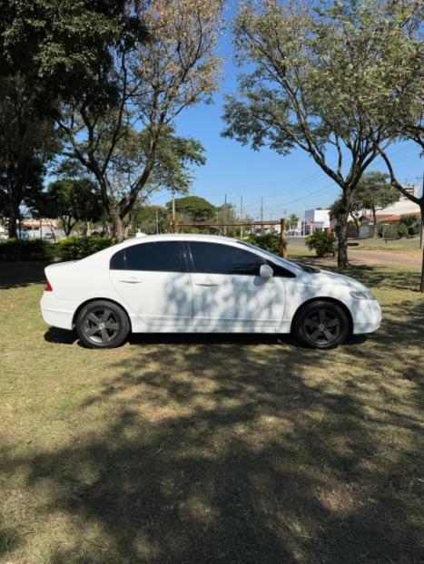 HONDA Civic 1.8 16V 4P FLEX LXS AUTOM�TICO, Foto 4