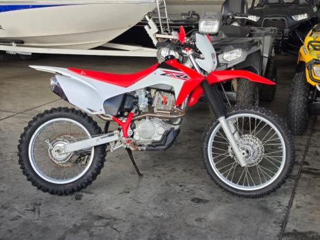 HONDA CRF 230 F, Foto 1