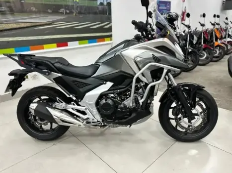 HONDA NC 750 X ABS, Foto 1