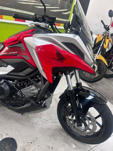 HONDA NC 750 X ABS, Foto 3