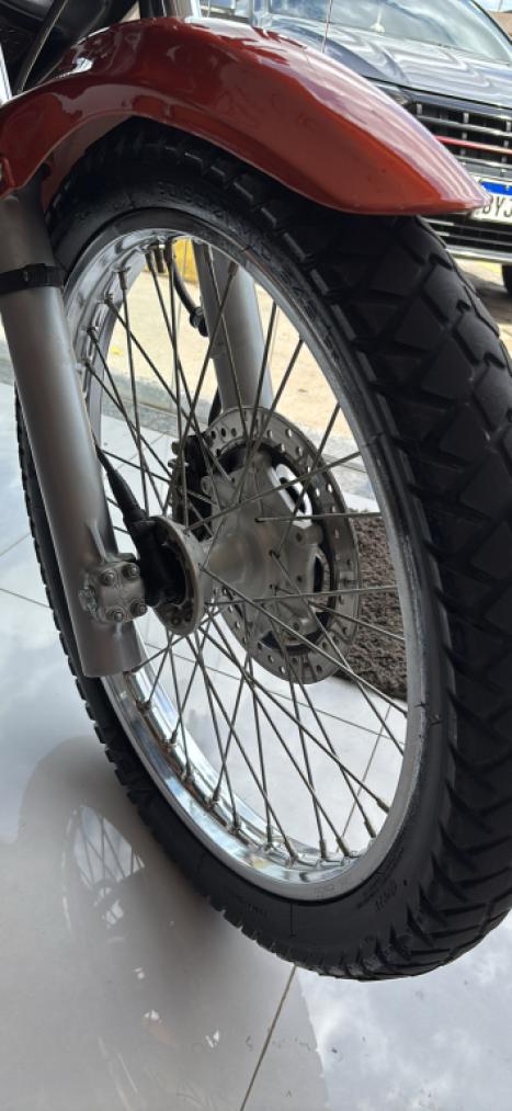 HONDA NX Falcon 400, Foto 11