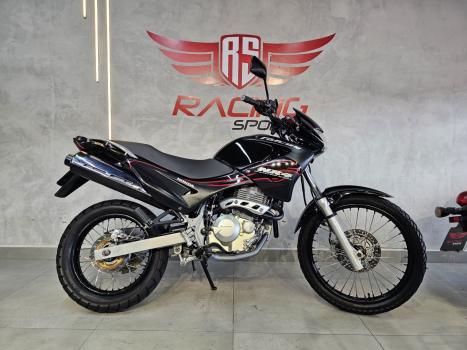 HONDA NX Falcon 400, Foto 2