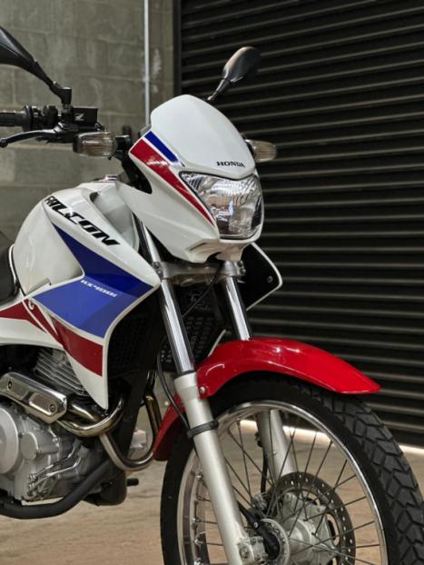 HONDA NX Falcon 400 I, Foto 4