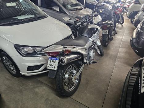 HONDA NX Falcon 400, Foto 3