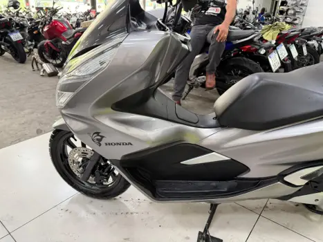 HONDA PCX 150 , Foto 4