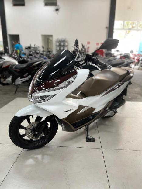 HONDA PCX 150 DLX, Foto 3