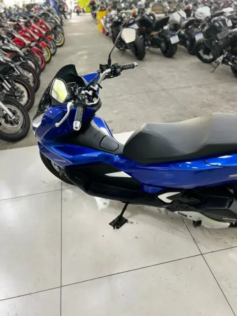 HONDA PCX 150 DLX, Foto 3