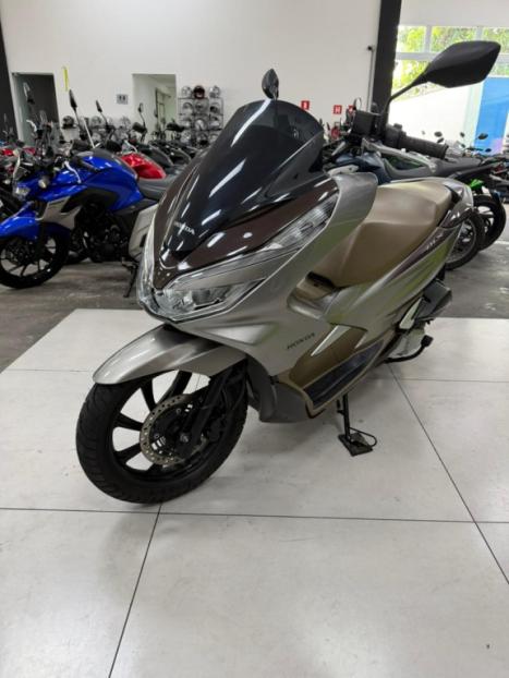 HONDA PCX 150 DLX, Foto 4