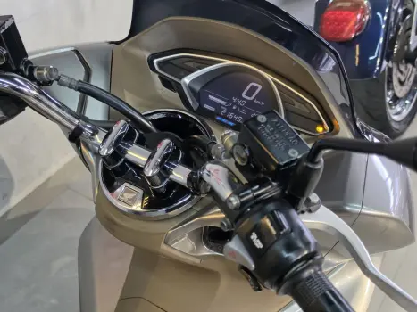 HONDA PCX 150 DLX, Foto 10