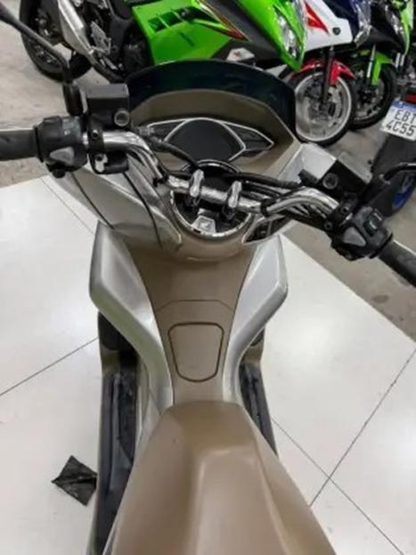 HONDA PCX 150 DLX, Foto 2