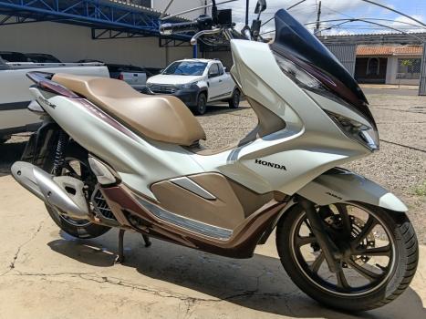HONDA PCX 150 DLX, Foto 4