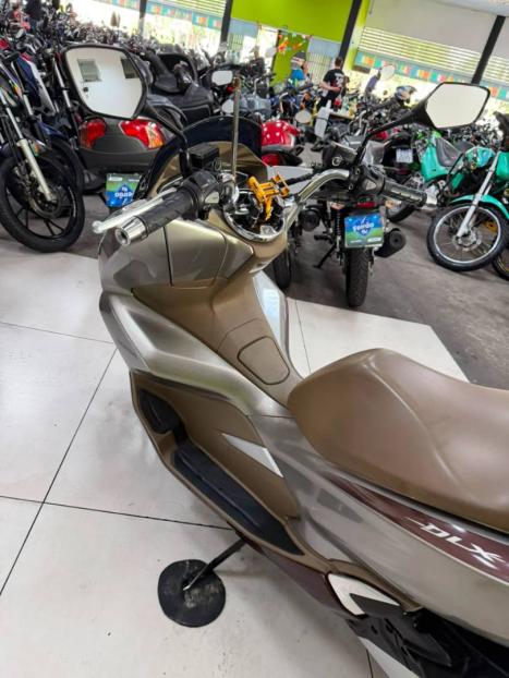 HONDA PCX 150 SPORT, Foto 4