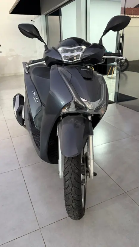 HONDA SH 150 I DLX, Foto 2