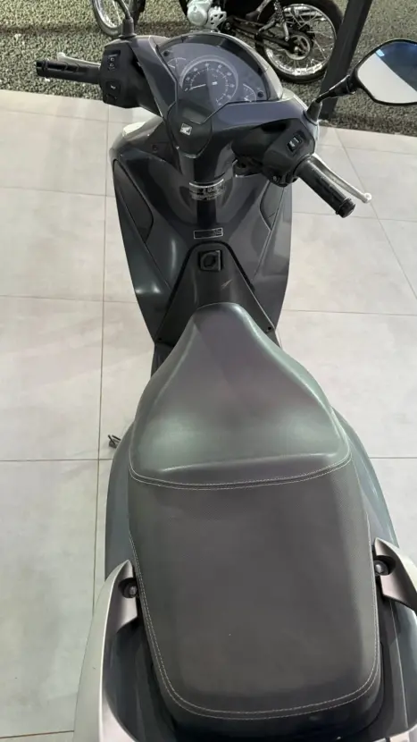 HONDA SH 150 I DLX, Foto 3