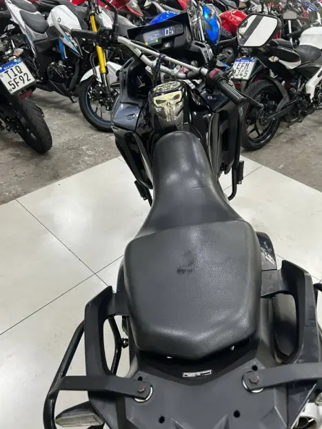 HONDA XRE 300 , Foto 2