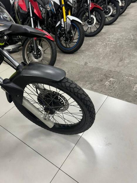 HONDA XRE 300 , Foto 2