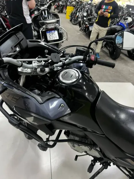 HONDA XRE 300 , Foto 11