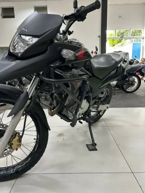 HONDA XRE 300 , Foto 2