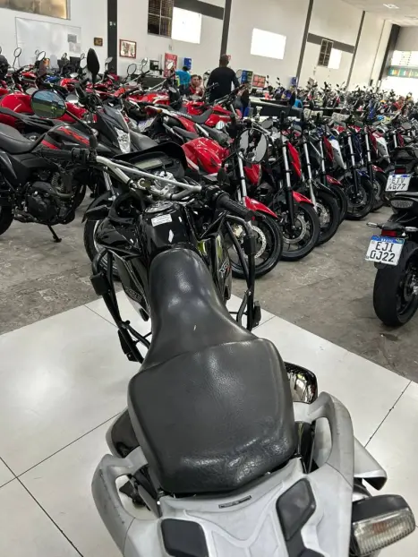 HONDA XRE 300 , Foto 5